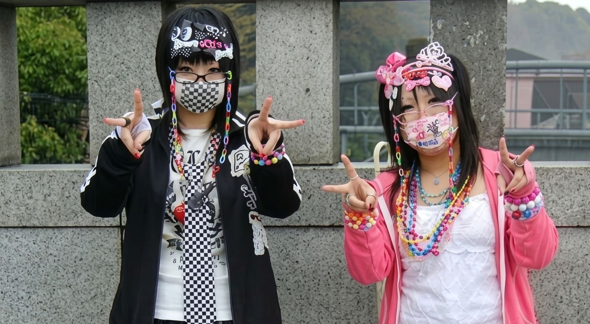 Dark Decora
